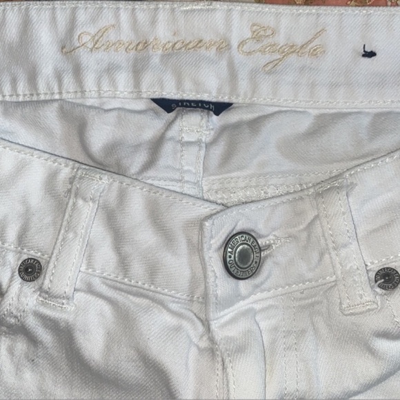 American Eagle 🦅 Stretch Distressed Short Shorts - Picture 8 of 10